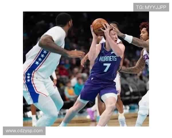 黄蜂九连爆满三球狂胜44分